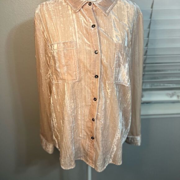 Splendid Ryan Velvet Button-Down Large
Champagne pink - Picture 7 of 11